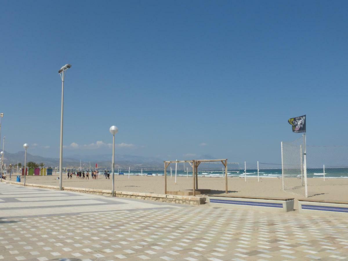 Family And Friends - San Juan Playa Appartement Alicante Buitenkant foto